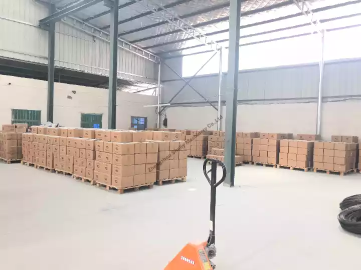 L'usine de production de cintres